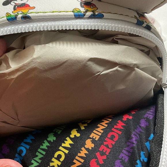 🌈Disney Loungefly Mickey and Minnie Mouse Mini Bag - Picture 3 of 6